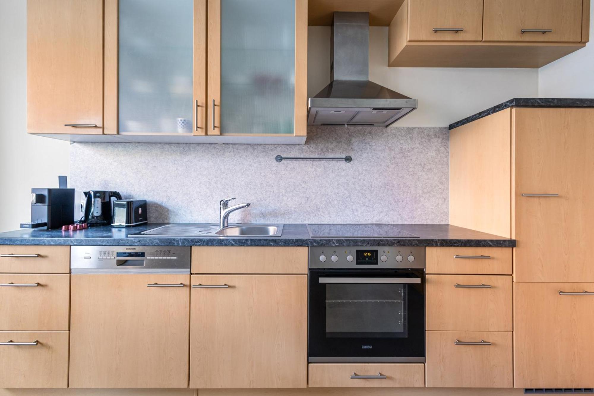 Stylische Altbauwohnung Bregenz Am See Exteriör bild