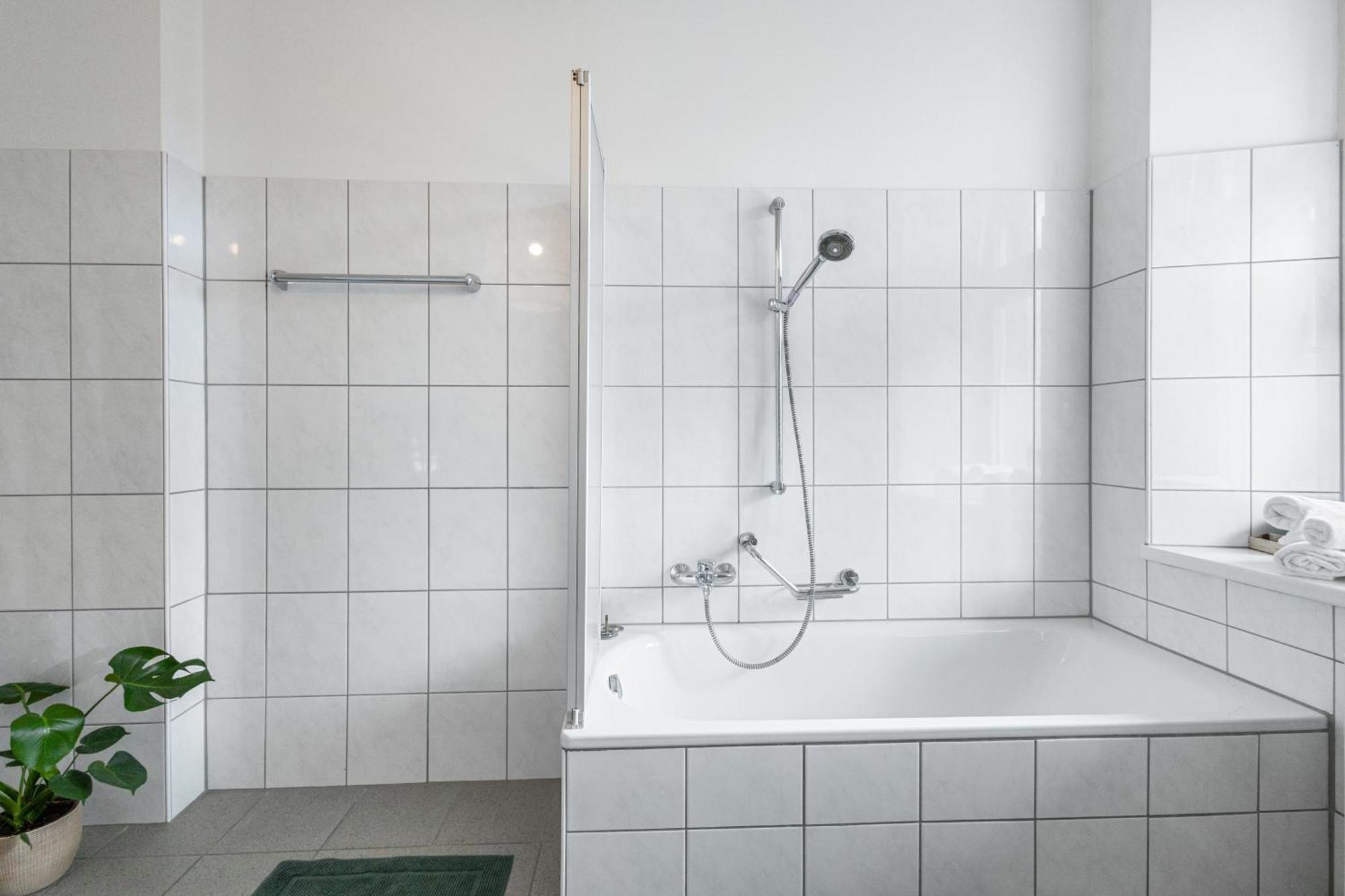 Stylische Altbauwohnung Bregenz Am See Exteriör bild